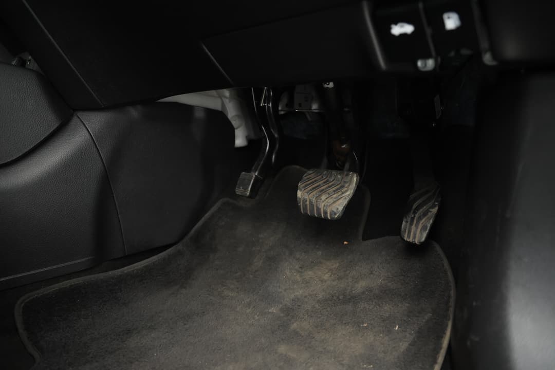 2018 Nissan X-trail St (4WD), Automatic, 136689 km, Pedals and Footmat