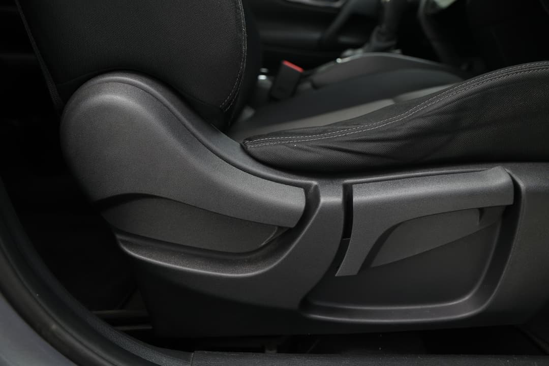 2018 Nissan X-trail St (4WD), Automatic, 136689 km, Drivers Side Adjustment Panel