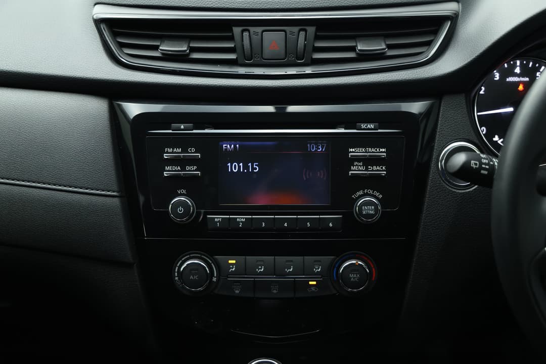 2018 Nissan X-trail St (4WD), Automatic, 136689 km, Center Console