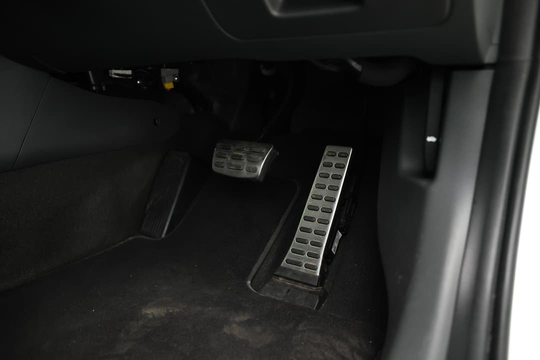 2021 Hyundai Sonata N Line, Automatic, 107076 km, Pedals and Footmat