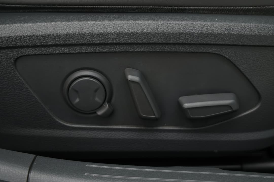 2021 Hyundai Sonata N Line, Automatic, 107076 km, Drivers Side Adjustment Panel