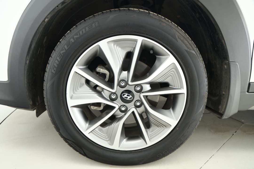 2017 Hyundai Tucson Active X (FWD), Automatic, 117313 km, Left Front Wheel