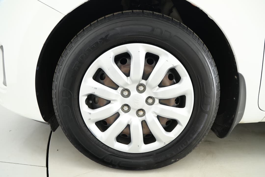 2017 Kia Carnival S, Automatic, 97252 km, Left Front Wheel