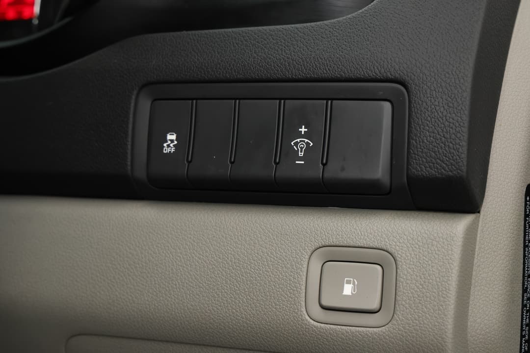 2017 Kia Carnival S, Automatic, 97252 km, Utility Switches/Buttons