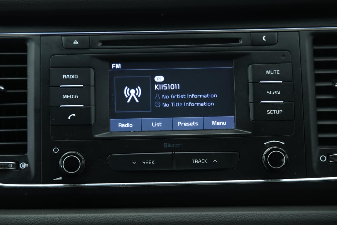 2017 Kia Carnival S, Automatic, 97252 km, Infotainment System