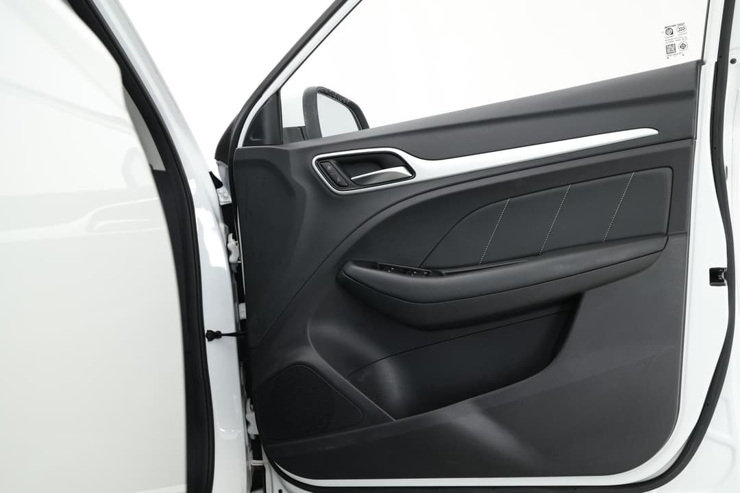 2023 MG ZS Excite, Automatic, 37488 km, Speaker View