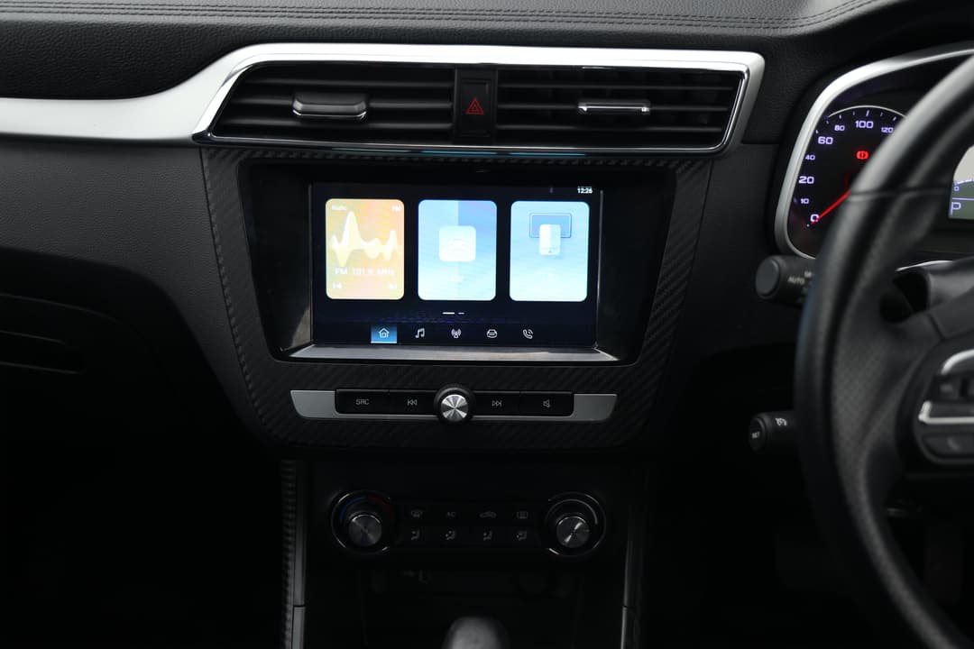 2023 MG ZS Excite, Automatic, 37488 km, Center Console