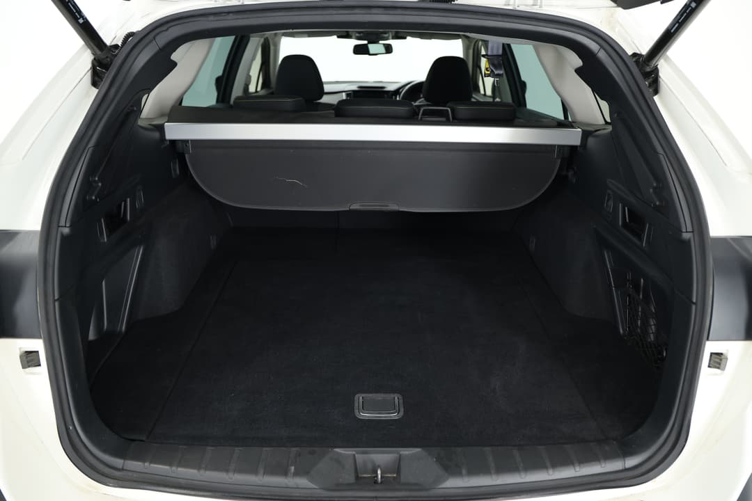 2023 Subaru Outback AWD Sport, Automatic, 97654 km, Boot Inside View