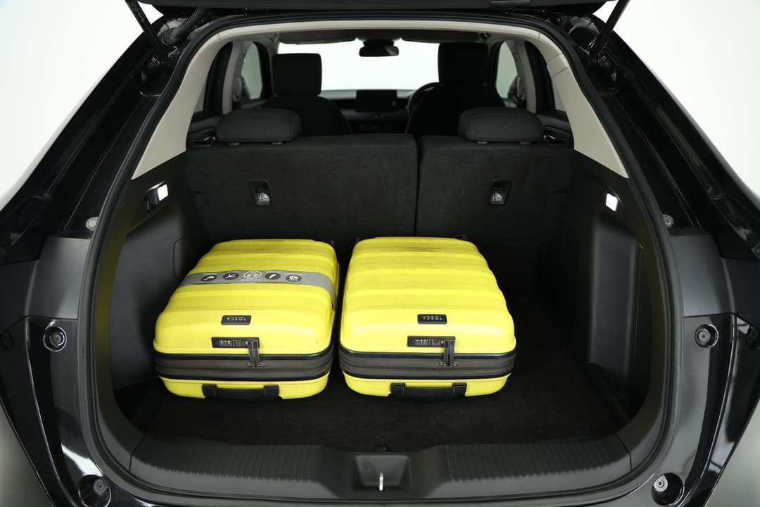 2022 Honda HR-V Vi X, Automatic, 27827 km, Boot Inside View with Luggage