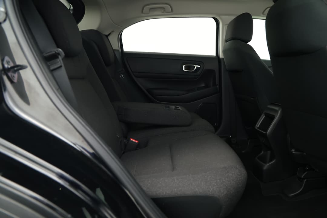 2022 Honda HR-V Vi X, Automatic, 27827 km, Right Side Rear Door Cabin View