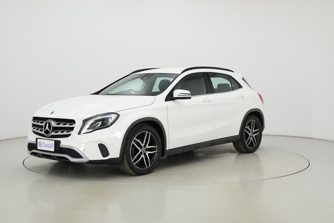 2018 Mercedes-benz GLA 180, Automatic, 63661 km, Left Front Diagonal (45- Degree) View