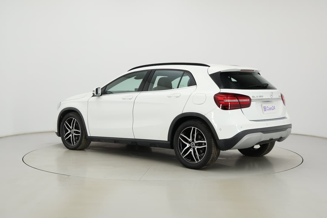 2018 Mercedes-benz GLA 180, Automatic, 63661 km, Left Back Diagonal (45- Degree) View