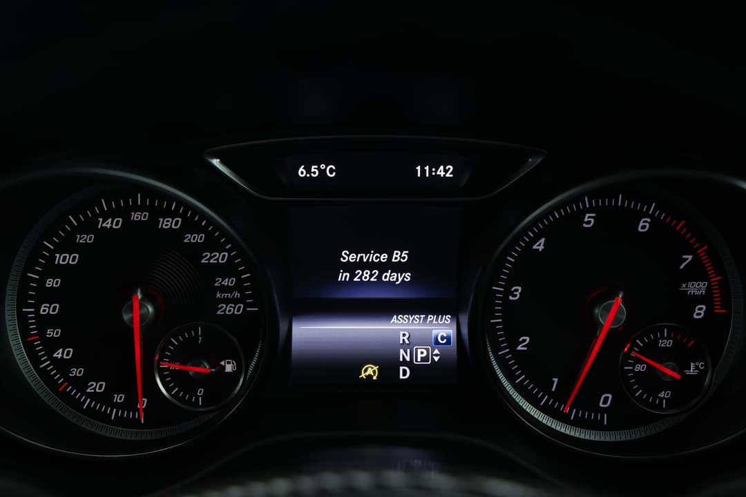 2018 Mercedes-benz GLA 180, Automatic, 63661 km, Service History