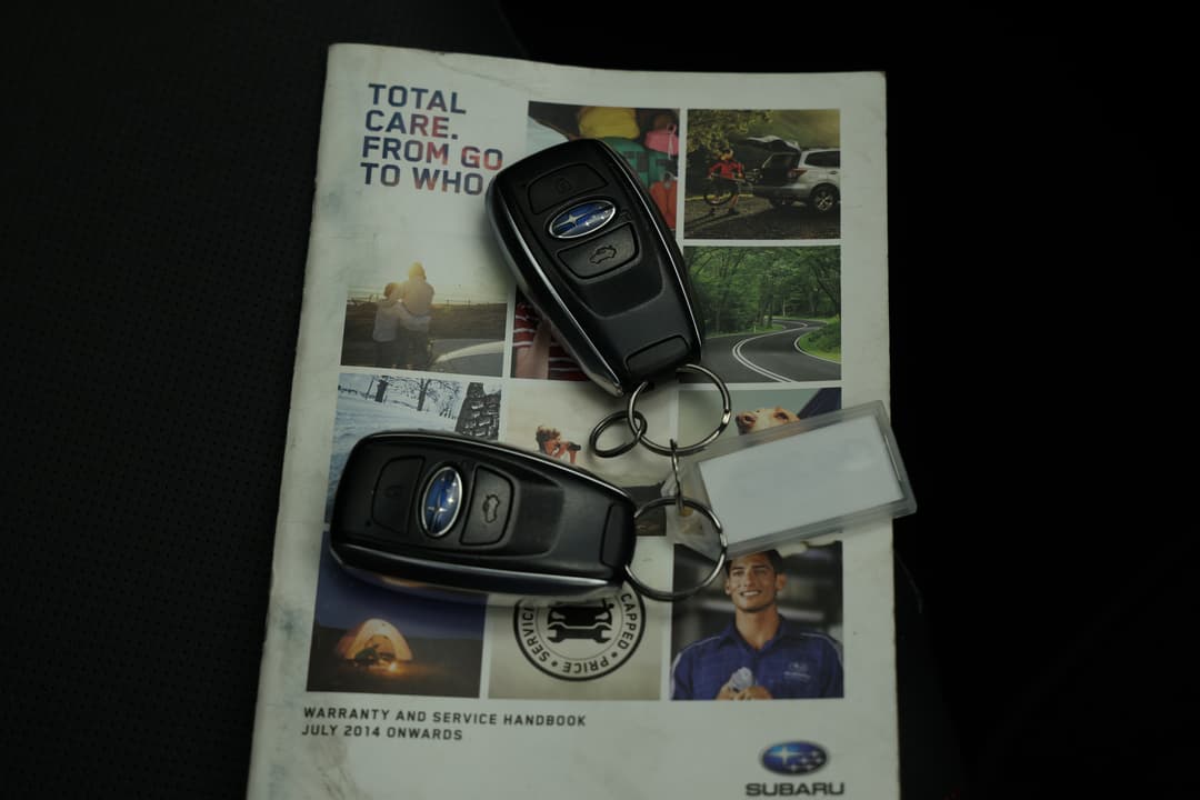 2016 Subaru WRX Premium (AWD), Manual, 99342 km, Key Close-up