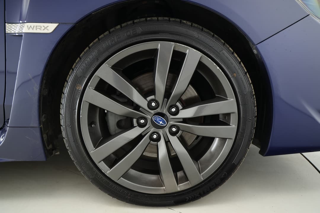 2016 Subaru WRX Premium (AWD), Manual, 99342 km, Right Front Wheel