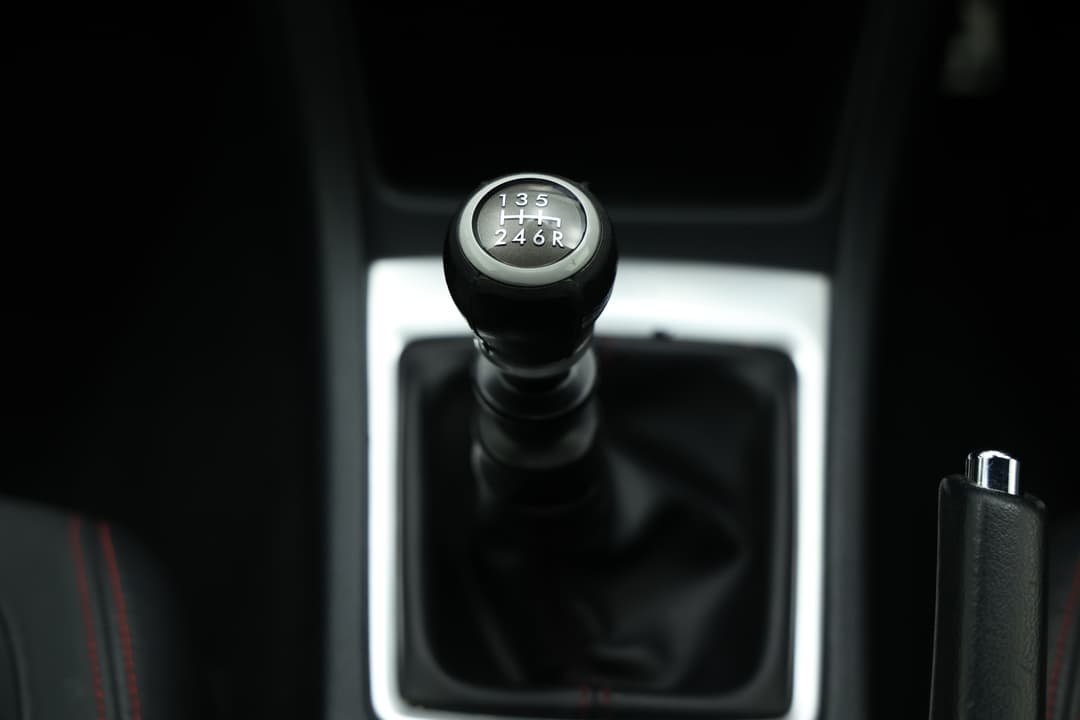 2016 Subaru WRX Premium (AWD), Manual, 99342 km, Gear Lever 