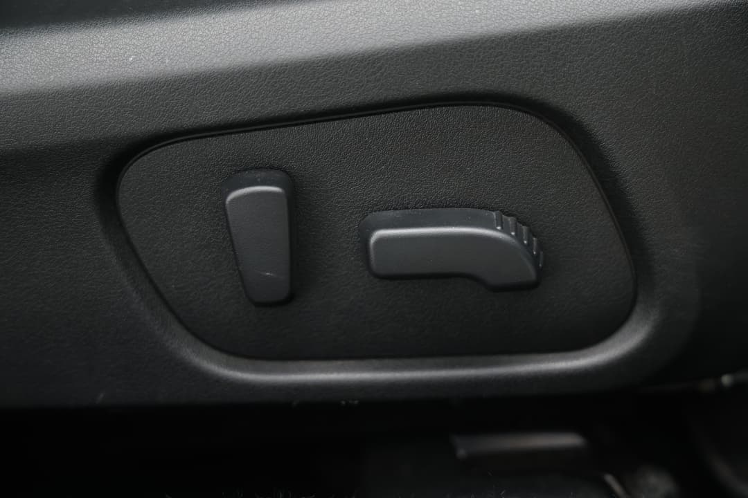 2016 Subaru WRX Premium (AWD), Manual, 99342 km, Drivers Side Adjustment Panel