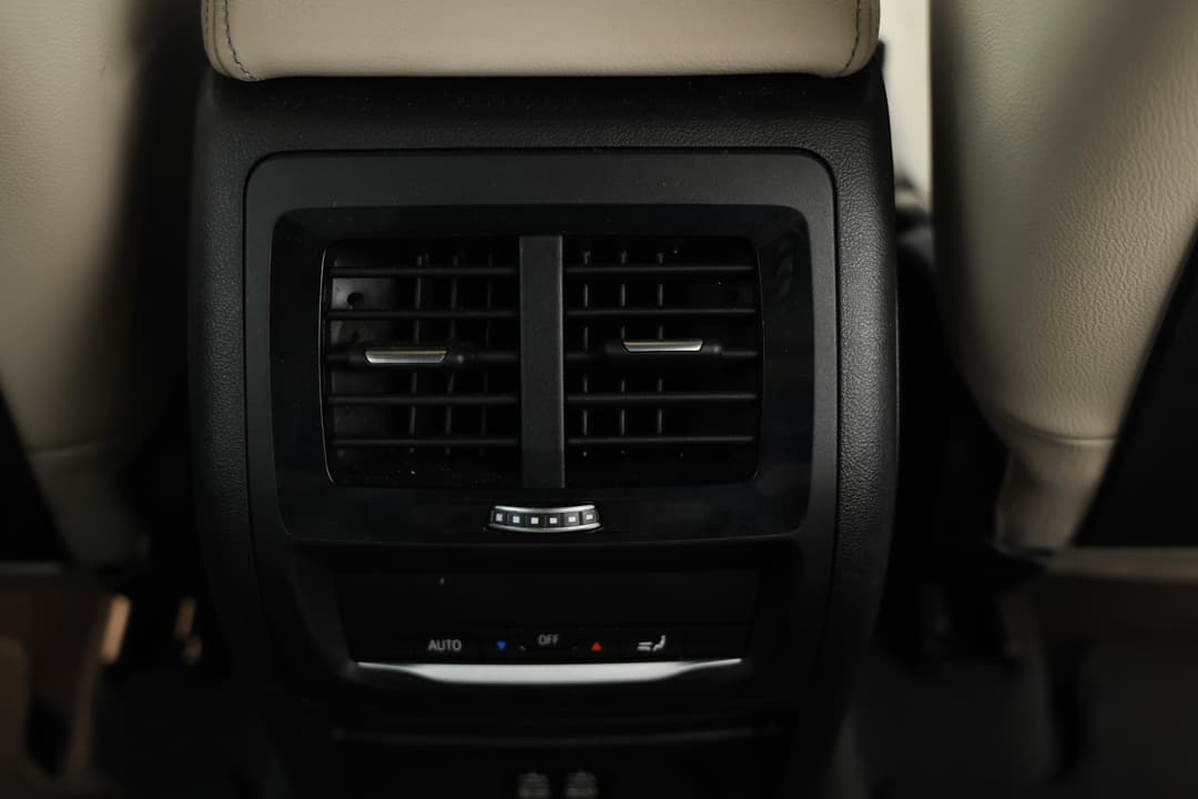 2021 BMW X3 M40i, Automatic, 57473 km, Rear A/C Vent