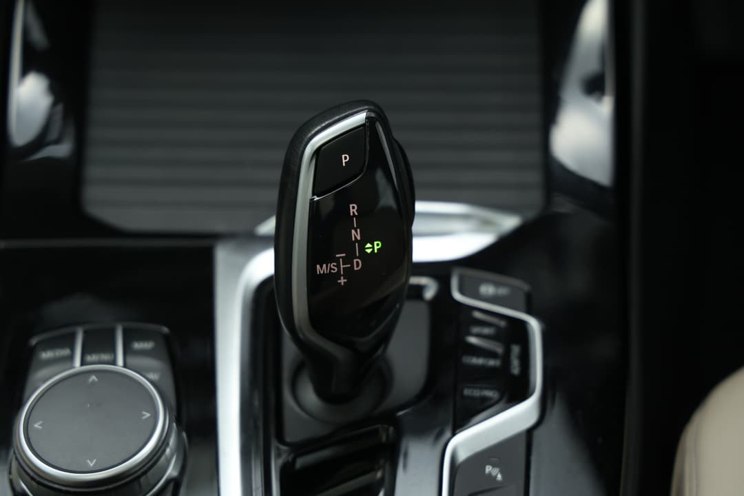 2021 BMW X3 M40i, Automatic, 57473 km, Gear Lever 