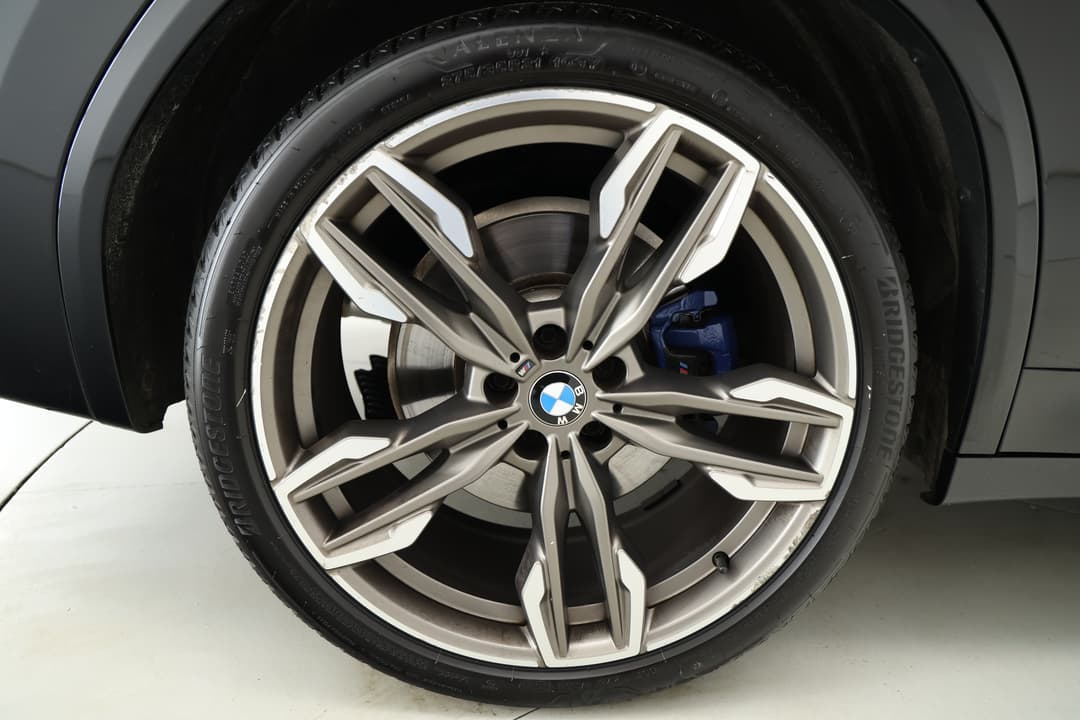2021 BMW X3 M40i, Automatic, 57473 km, Left Front Wheel