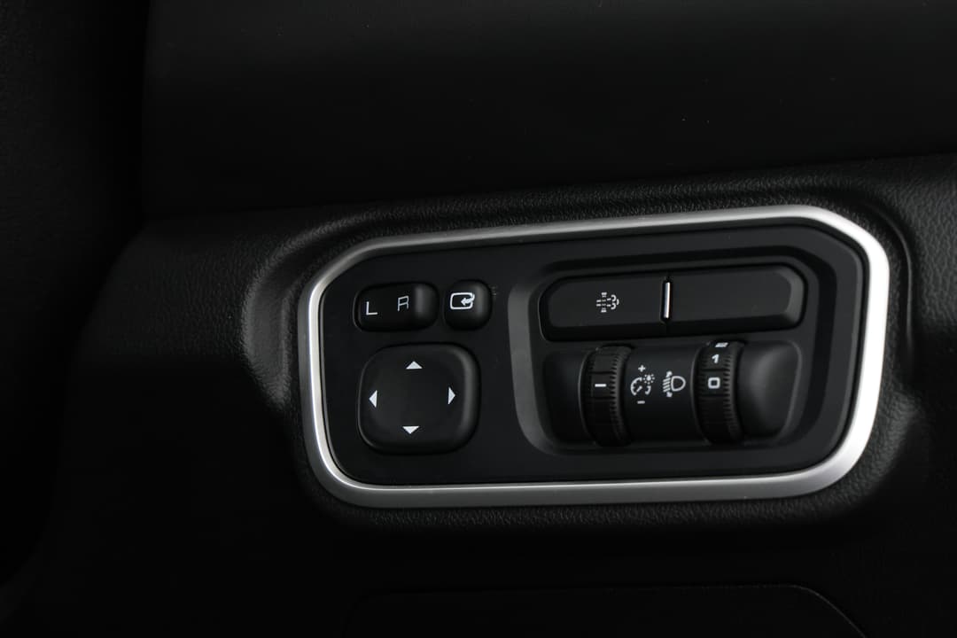 2023 GWM Ute Cannon-l (4x4), Automatic, 56601 km, Utility Switches/Buttons