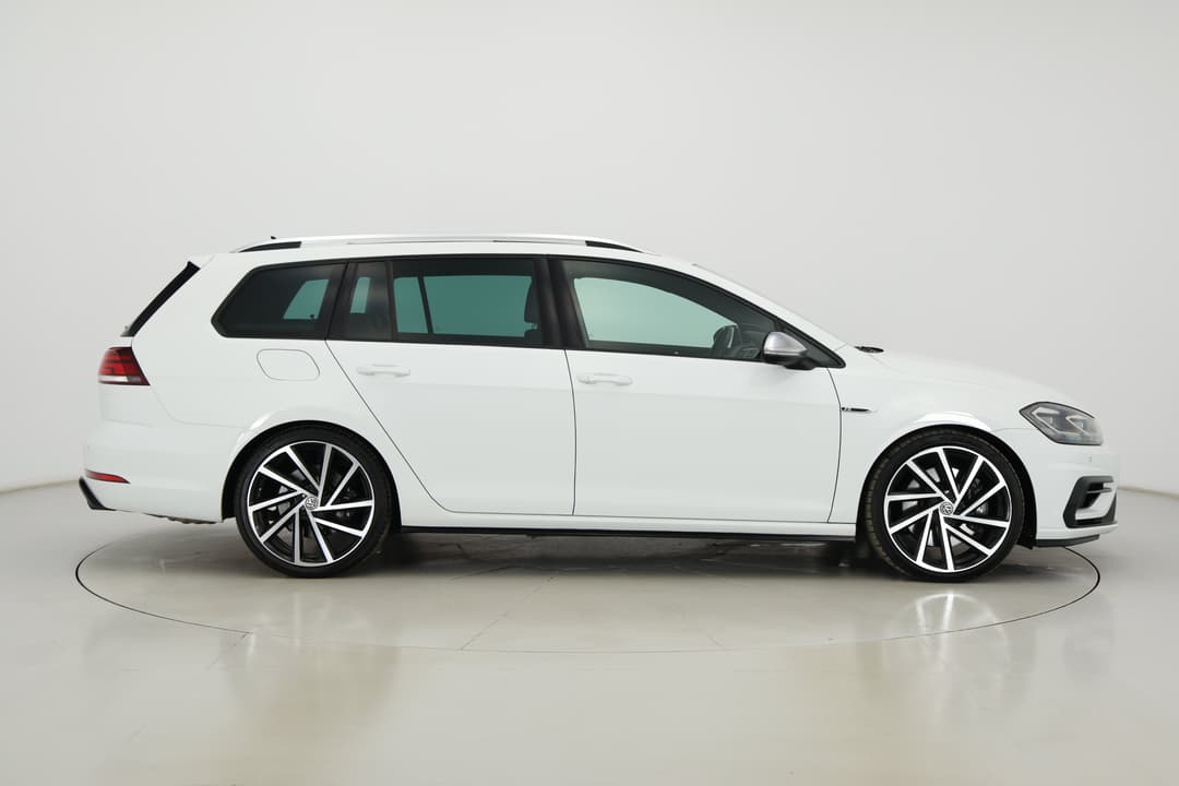 2018 Volkswagen Golf R, Automatic, 102709 km, Right Side View