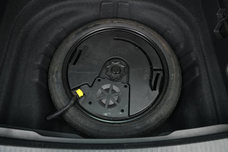 2018 Volkswagen Golf R, Automatic, 102709 km, Spare Wheel
