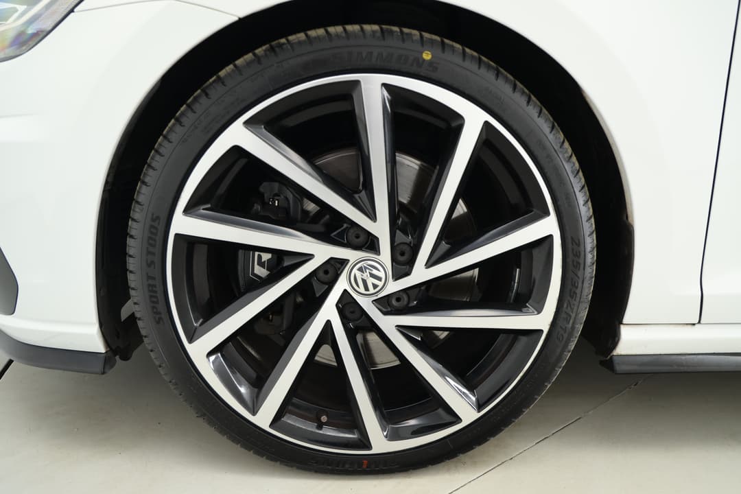 2018 Volkswagen Golf R, Automatic, 102709 km, Left Front Wheel