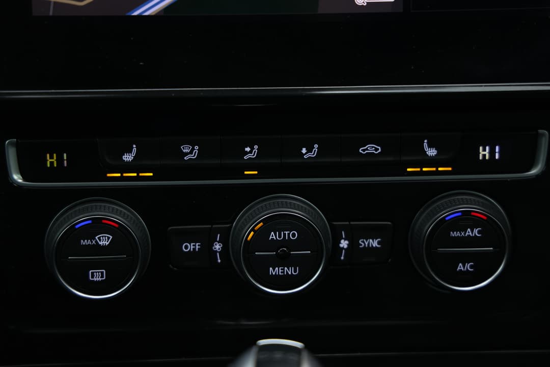 2018 Volkswagen Golf R, Automatic, 102709 km, Ventilated Seats