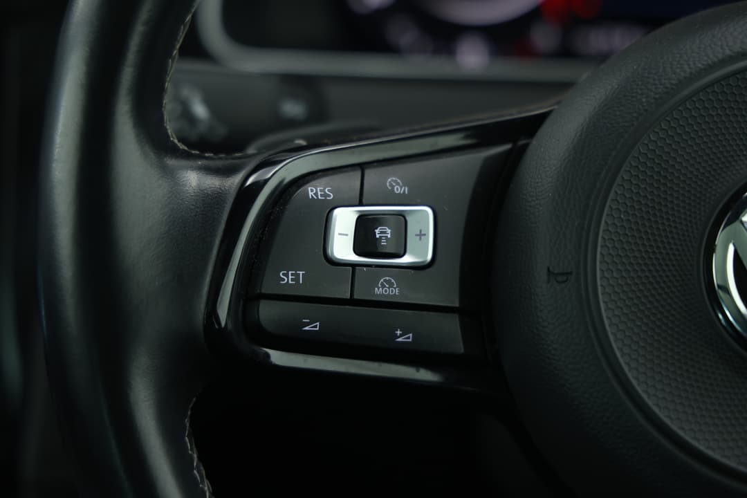 2018 Volkswagen Golf R, Automatic, 102709 km, Cruise Control