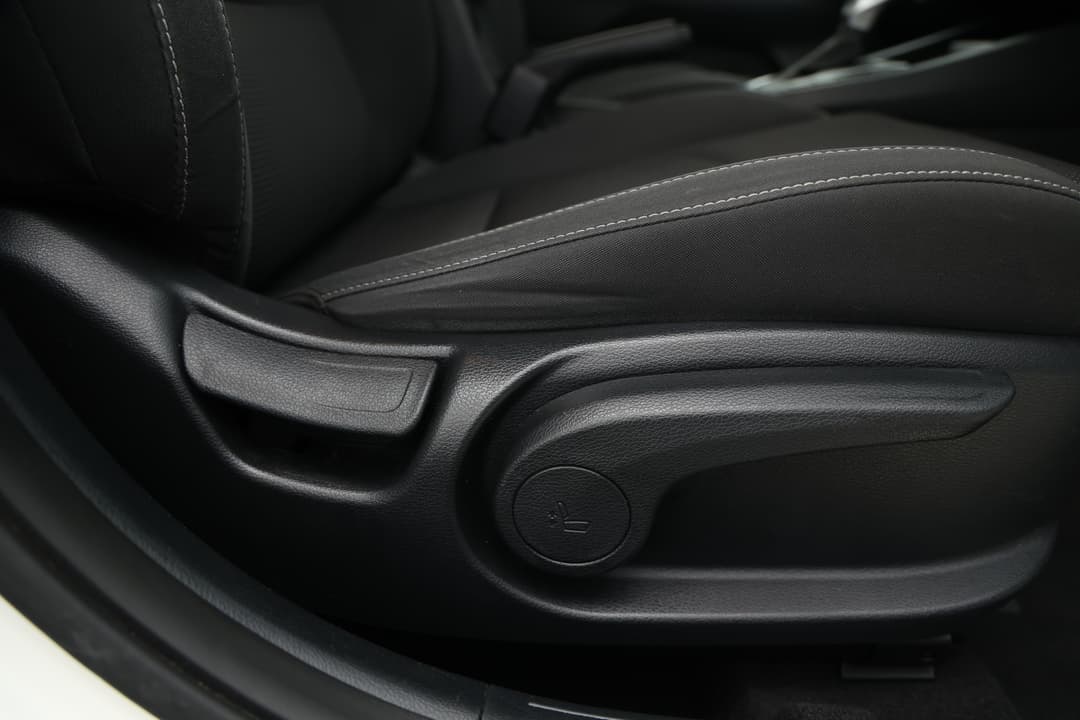 2020 Kia Cerato S, Automatic, 66657 km, Drivers Side Adjustment Panel