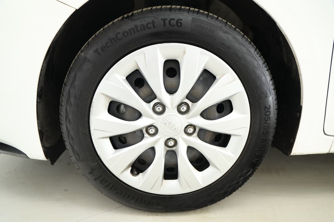 2020 Kia Cerato S, Automatic, 66657 km, Left Front Wheel