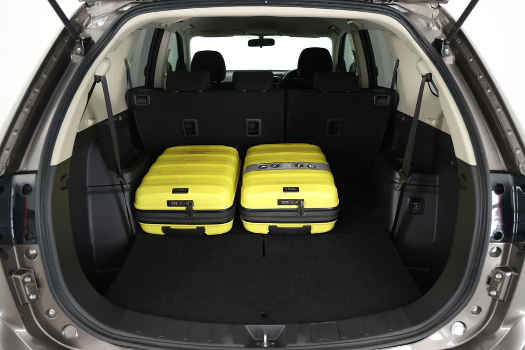 2017 Mitsubishi Outlander Ls (4x2), Automatic, 78118 km, Boot Inside View with Luggage