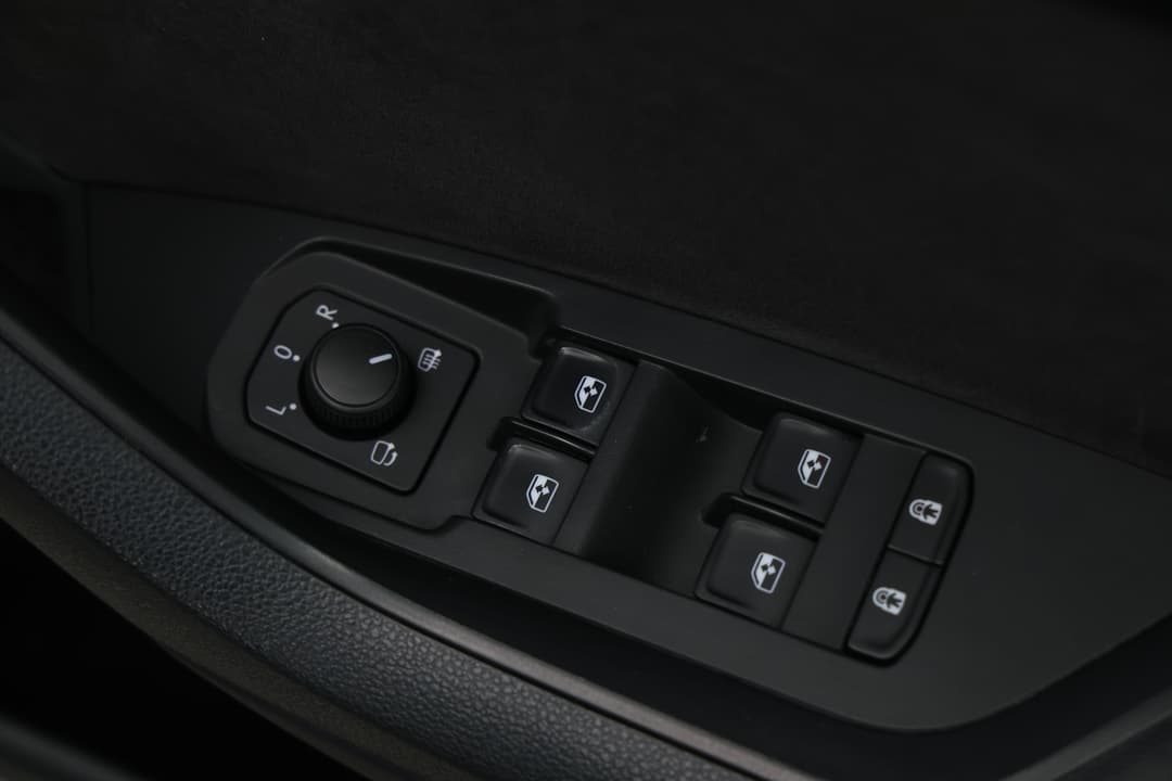 2019 SKODA Kodiaq 132 Tsi Sportline (4x4), Automatic, 129514 km, Drivers Side Door Panel Controls