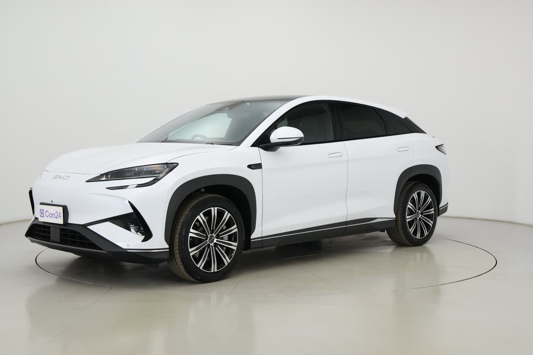 2025 Byd Sealion 7 Premium, Automatic, 9734 km, Left Front Diagonal (45- Degree) View