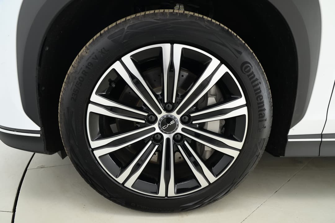 2025 Byd Sealion 7 Premium, Automatic, 9734 km, Left Front Wheel