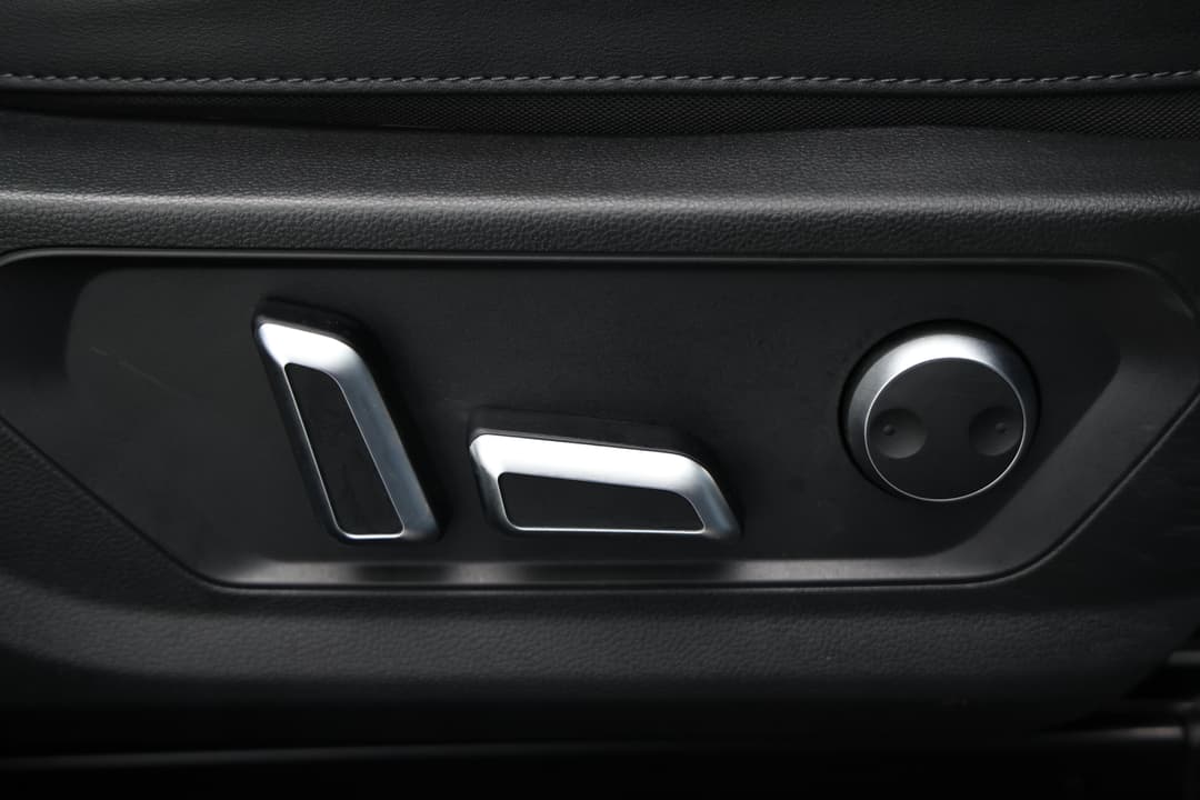 2022 GWM Haval H6 Ultra, Automatic, 51338 km, Drivers Side Adjustment Panel
