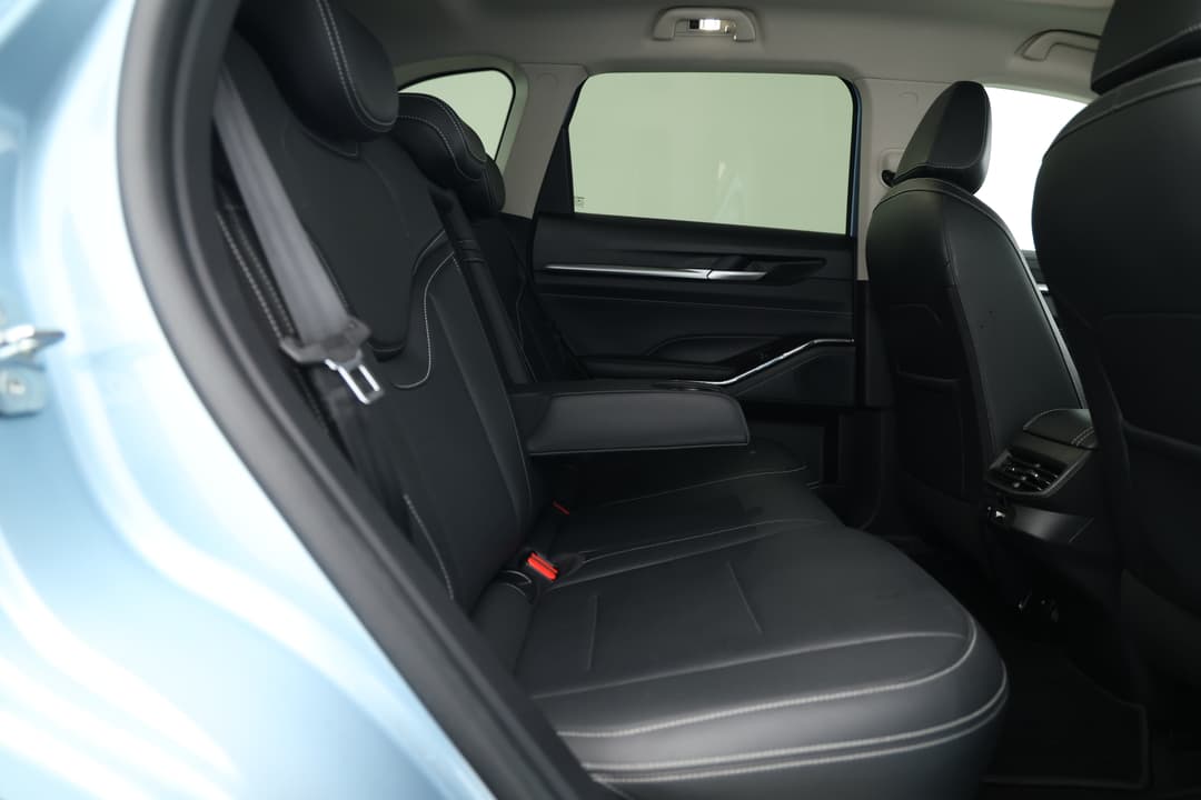2022 GWM Haval H6 Ultra, Automatic, 51338 km, Right Side Rear Door Cabin View
