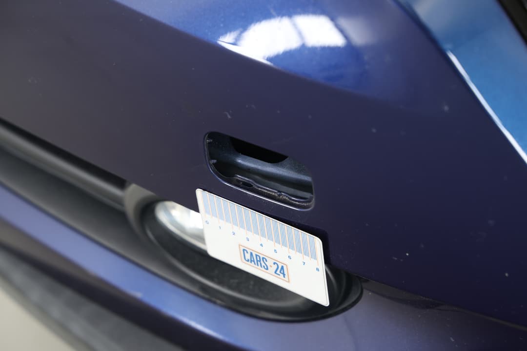 2018 Honda HR-V Vti-s, Automatic, 86935 km, Bumper Front Tow hook cover missing/broken