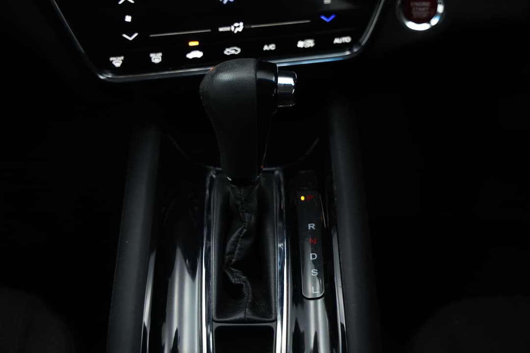 2018 Honda HR-V Vti-s, Automatic, 86935 km, Gear Lever 