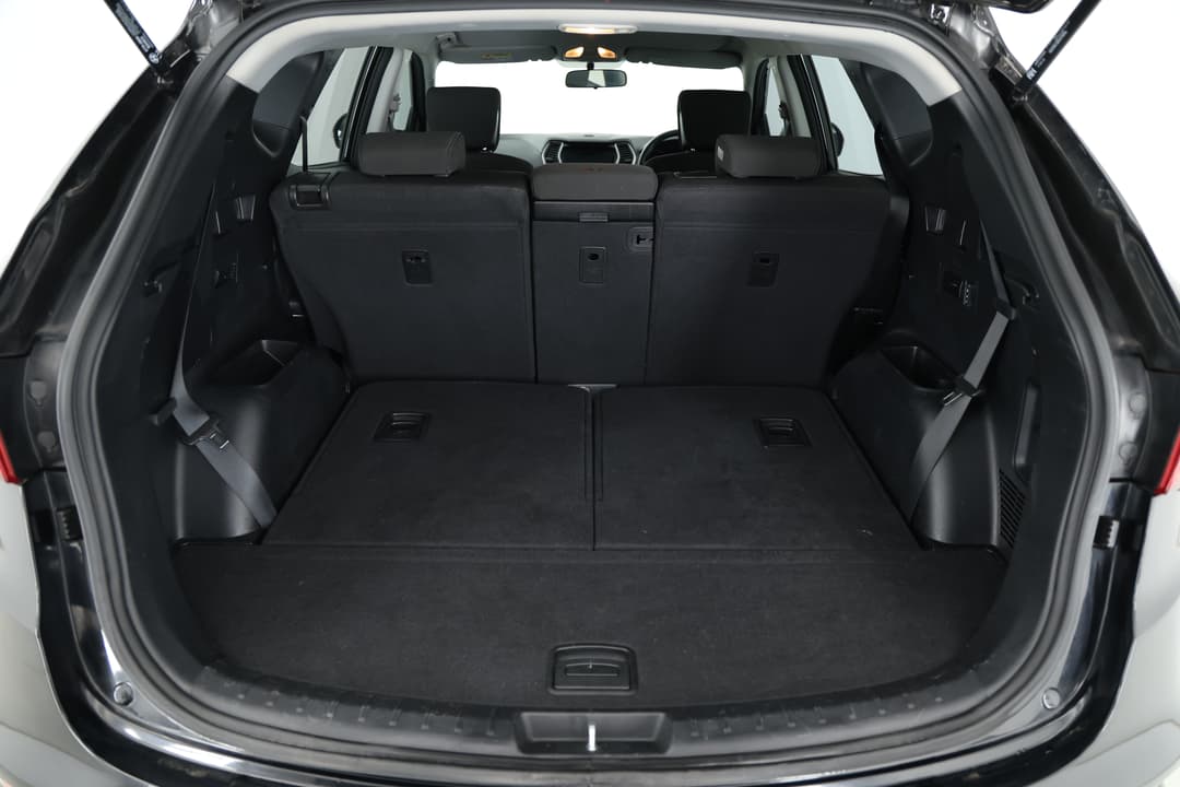 2017 Hyundai Santa Fe Active Crdi (4x4), Automatic, 94395 km, Boot Inside View