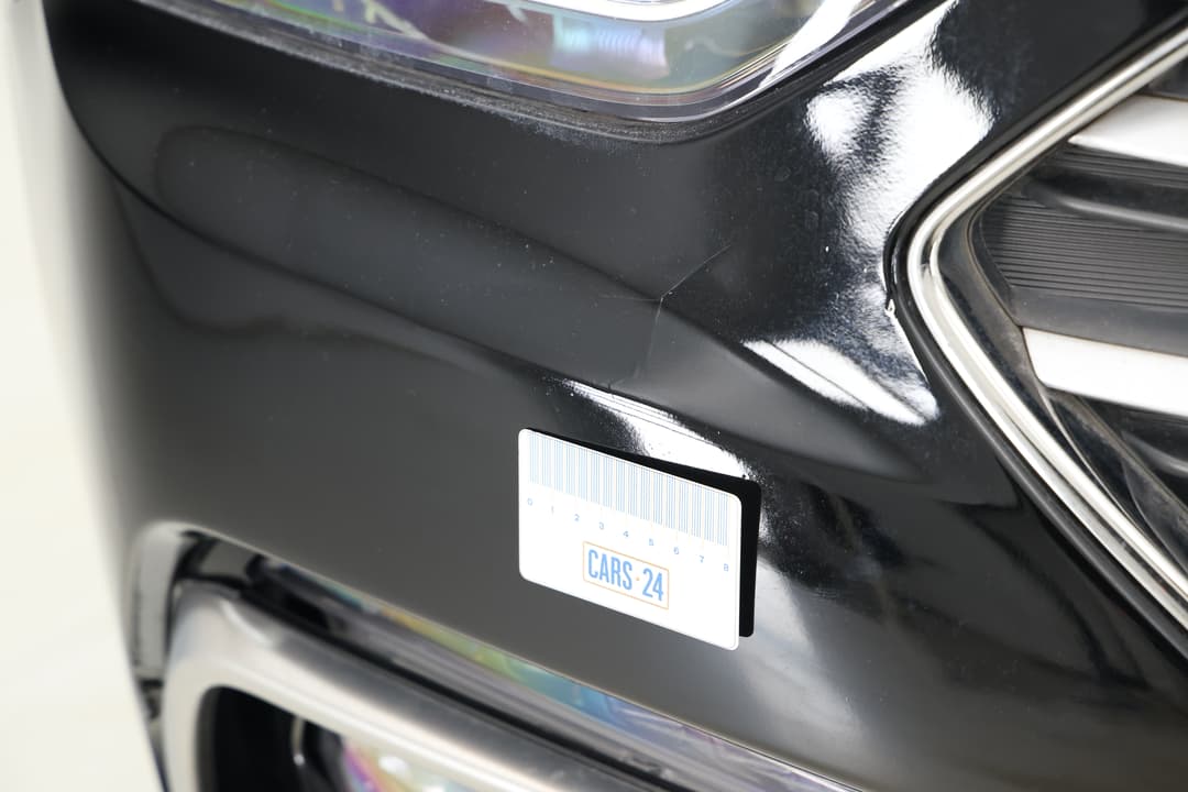2017 Hyundai Santa Fe Active Crdi (4x4), Automatic, 94395 km, Bumper Front Scratch