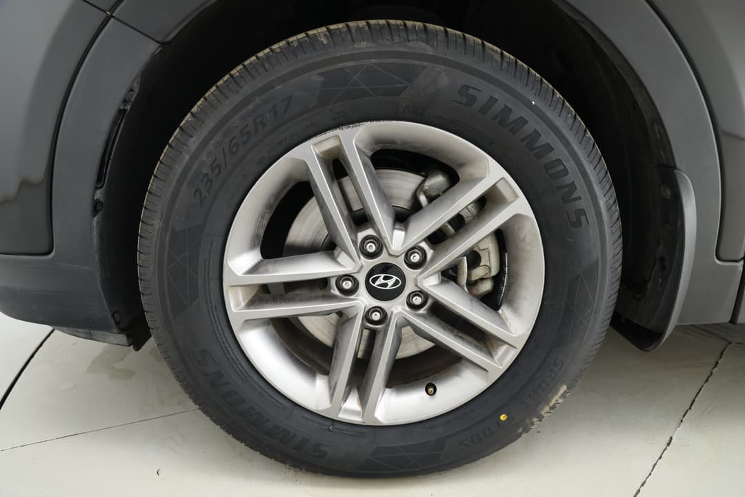 2017 Hyundai Santa Fe Active Crdi (4x4), Automatic, 94395 km, Left Front Wheel