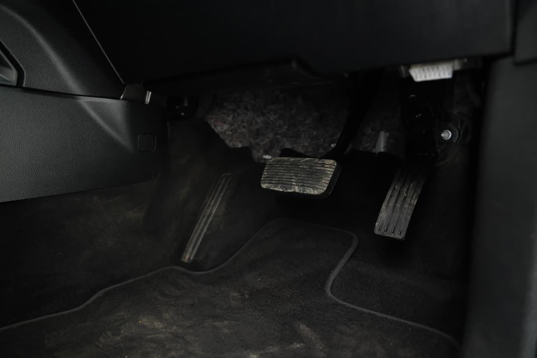 2022 Ford Everest Trend (4x4), Automatic, 39105 km, Pedals and Footmat