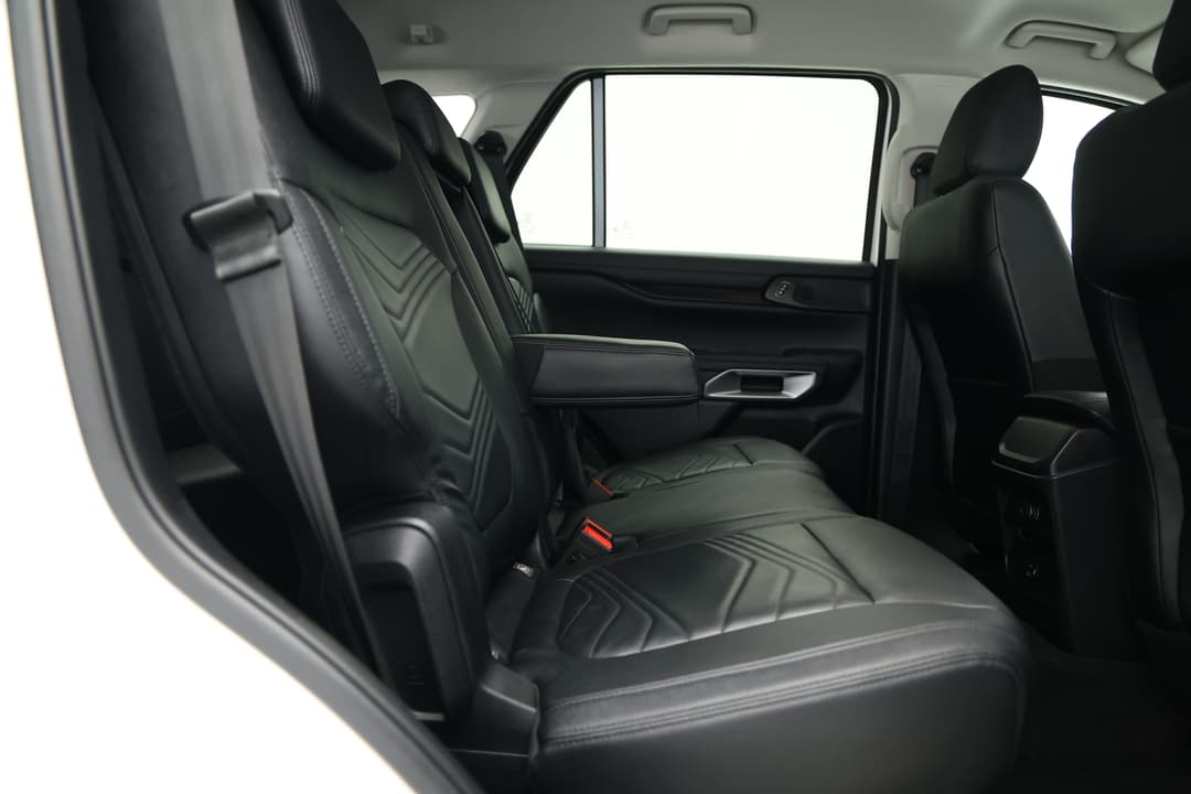 2022 Ford Everest Trend (4x4), Automatic, 39105 km, Right Side Rear Door Cabin View