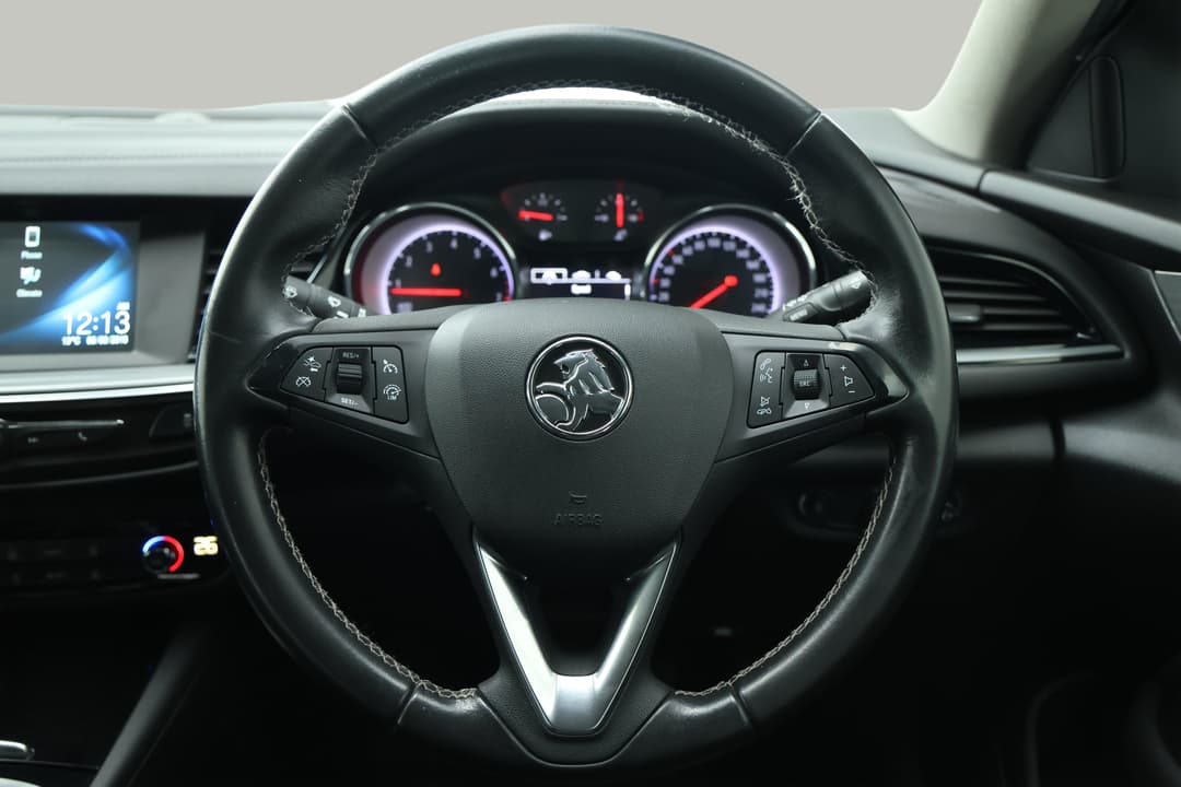 2018 Holden Commodore Lt, Automatic, 81786 km, Steering Wheel Close-up