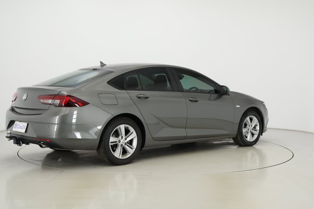 2018 Holden Commodore Lt, Automatic, 81786 km, Right Back Diagonal (45- Degree) View