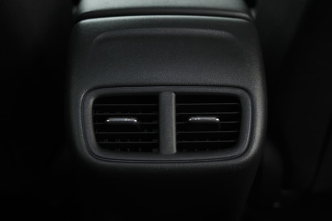2018 Holden Commodore Lt, Automatic, 81786 km, Rear A/C Vent
