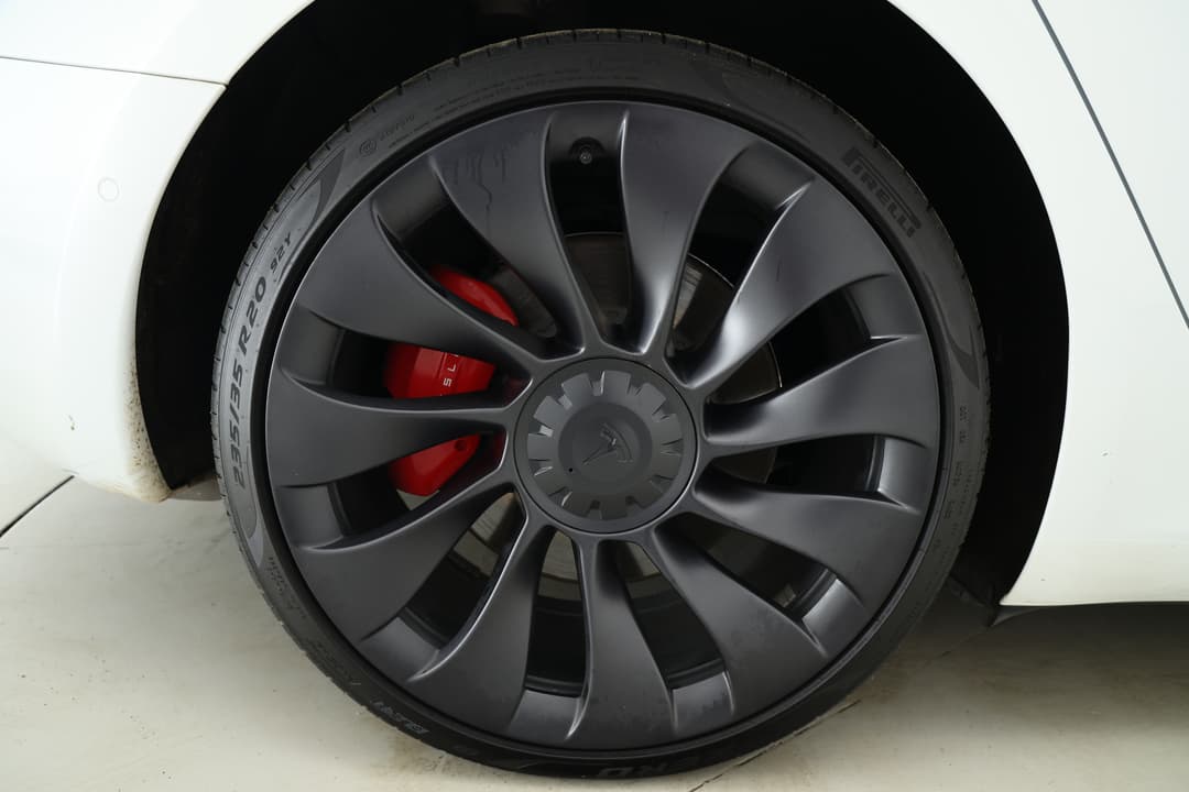 2022 Tesla Model 3 Performance, Automatic, 37333 km, Right Rear Wheel