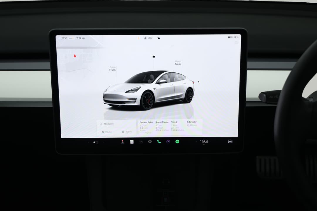 2022 Tesla Model 3 Performance, Automatic, 37333 km, Center Console